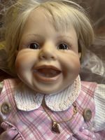 Lachpuppe, Sammlerpuppe, ca. 55cm gross.