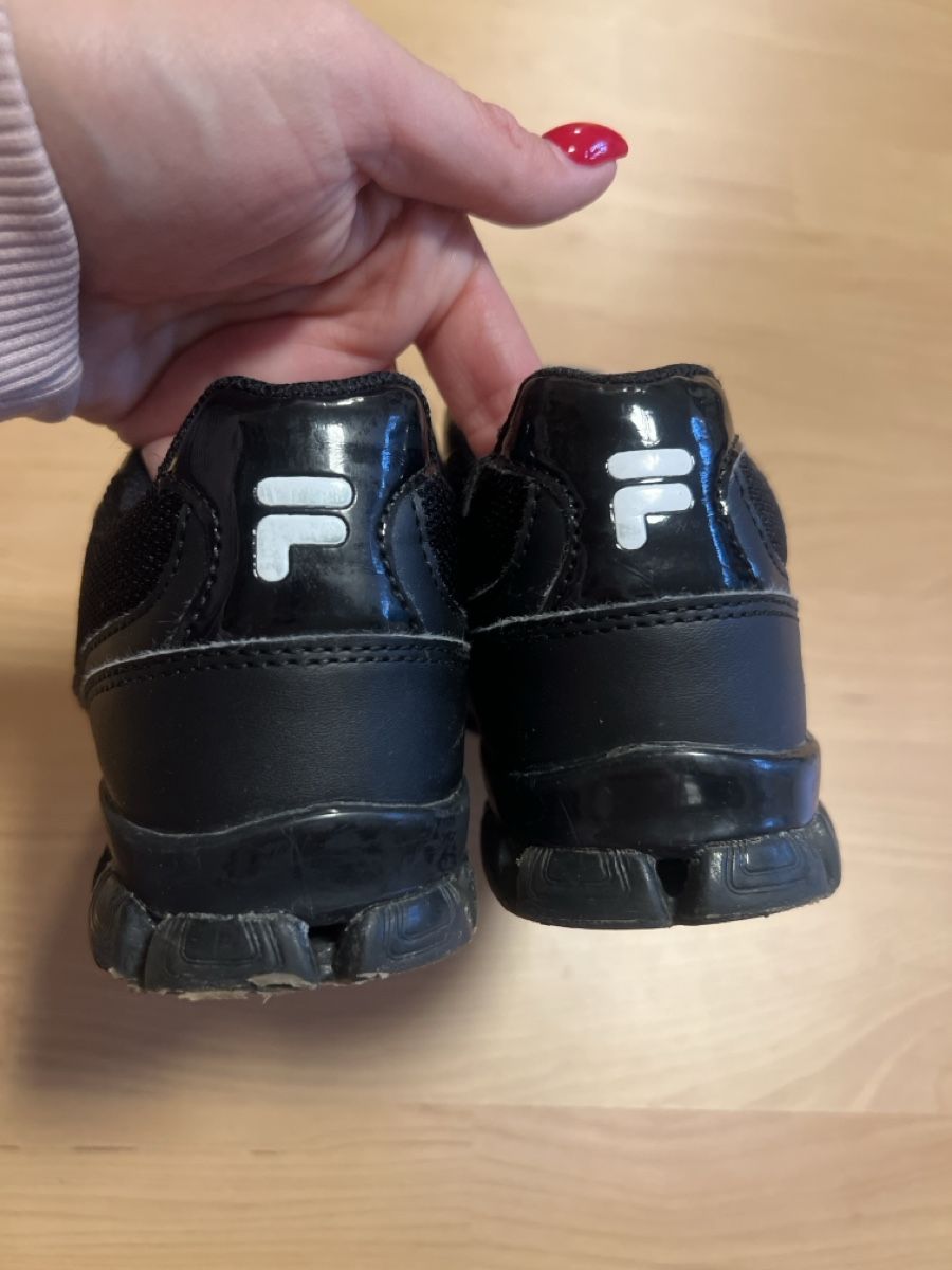 Fila Scarpe per ragazzi: Fila Sneaker Gr.35 – Usato da Laufen venduto da Nachlasverkauf 2