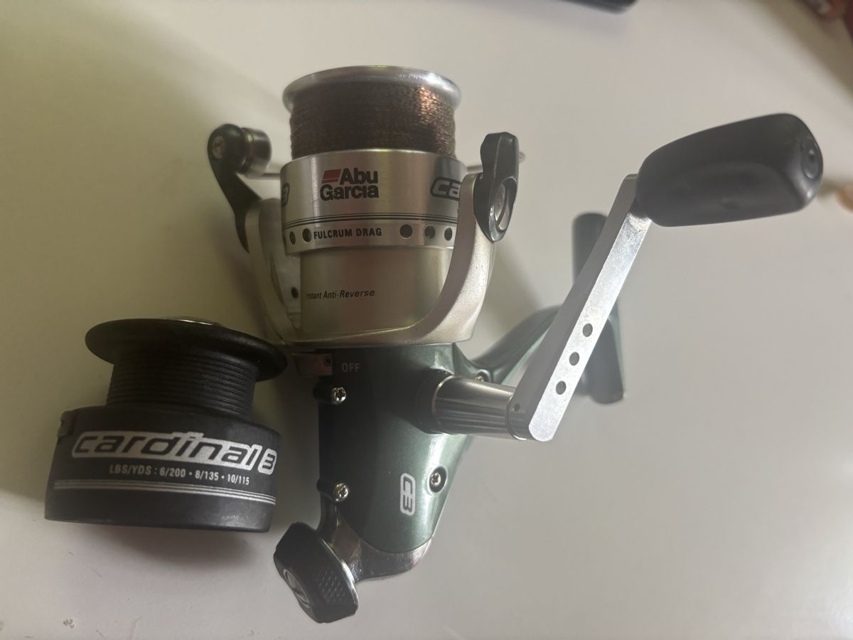 Abu Garcia Tamburi & Mulinelli: ABU GARCIA Cardinal 3 mit Ersatzspule – Usato da Niederbipp venduto da PIKE73 1