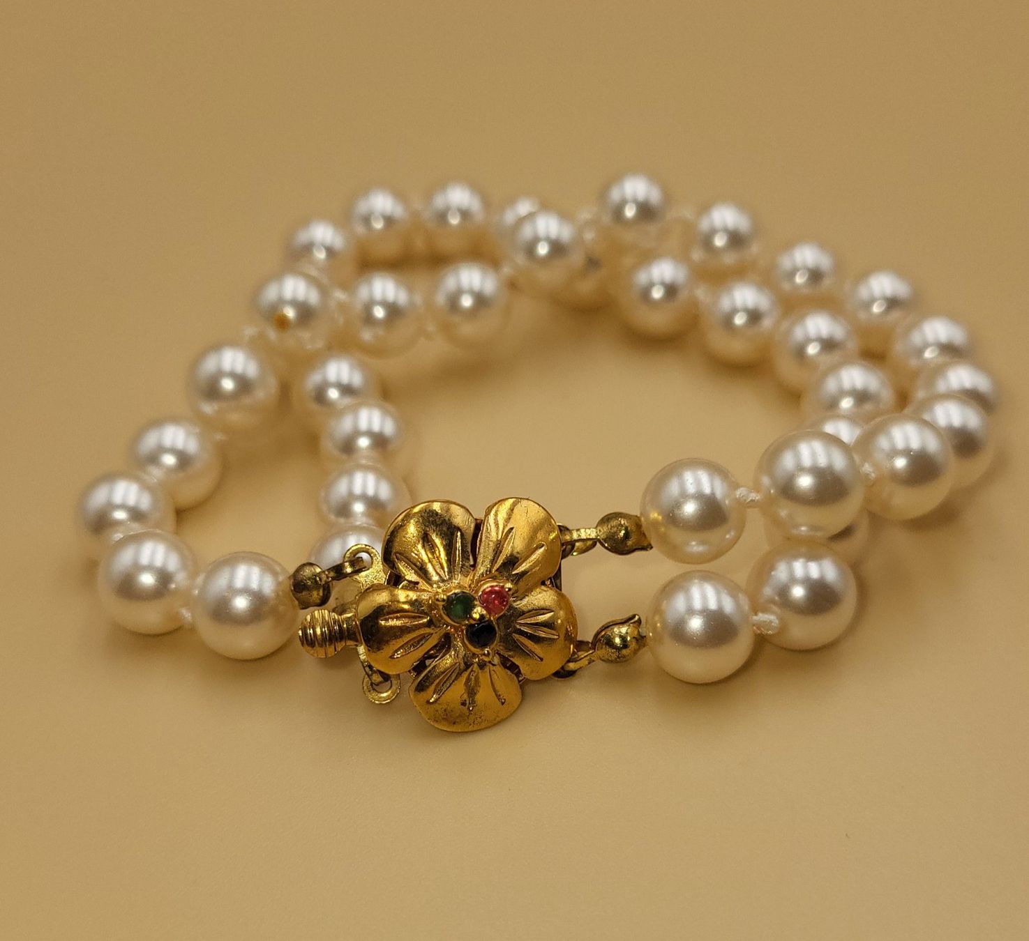 Armbänder & -reifen: Perlenkette mit Goldene verschluss – Gebraucht aus Wald ZH von SwissPawnshop 1
