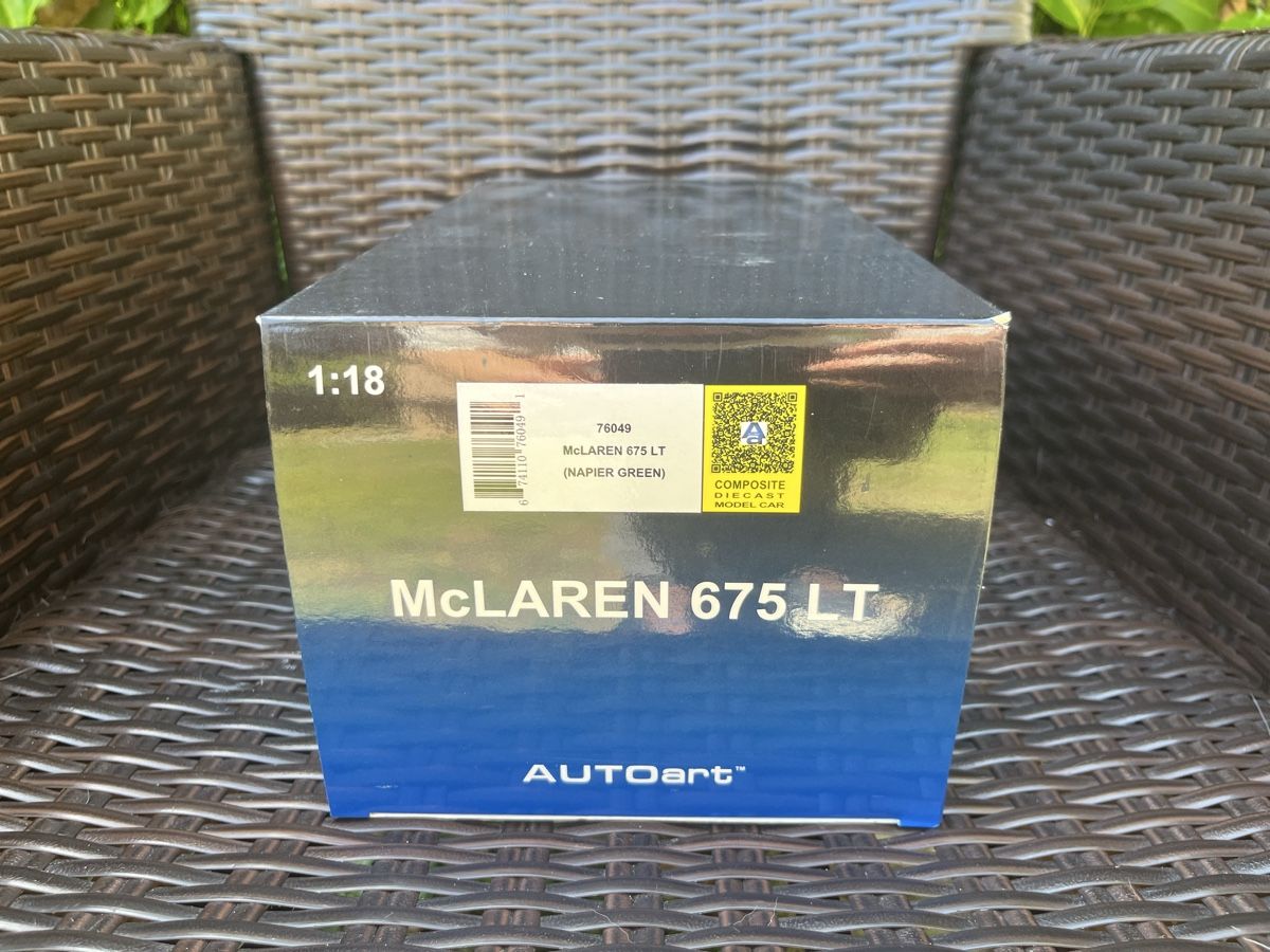 Autoart Modellini d'auto: AUTOart McLaren 675 LT vert 1:18 – Nuovo (secondo la descrizione) da Genève venduto da Beyond-Time-Geneve 5