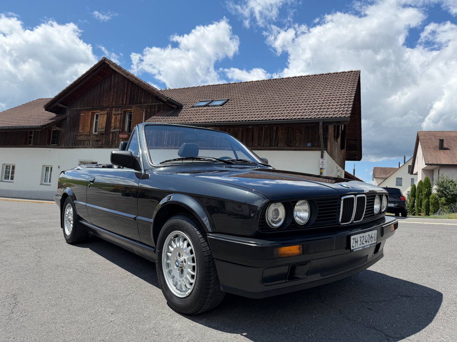BMW Automobili: GEPFLEGTES 318i CABRIO MIT VERTERANENSTATUS – Usato da Richterswil venduto da 723738