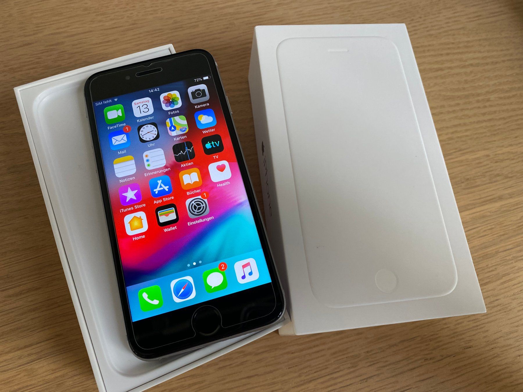 Apple Telefoni cellulari / Smartphones: Apple iPhone 6 mit 16GB spacegrau mit Originalverpackung – Usato da Wetzikon ZH venduto da BackToRetro