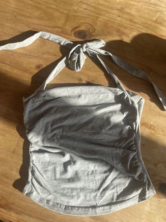 Rückenfreies Top grau xs