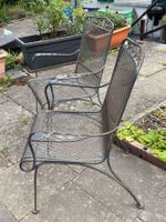2er Set antike Gartenstühle Metall mit neuen Kissen