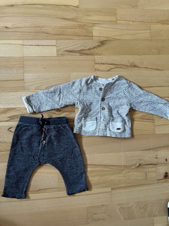 Babykleidung Set Hose und Oberteil Grösse 62