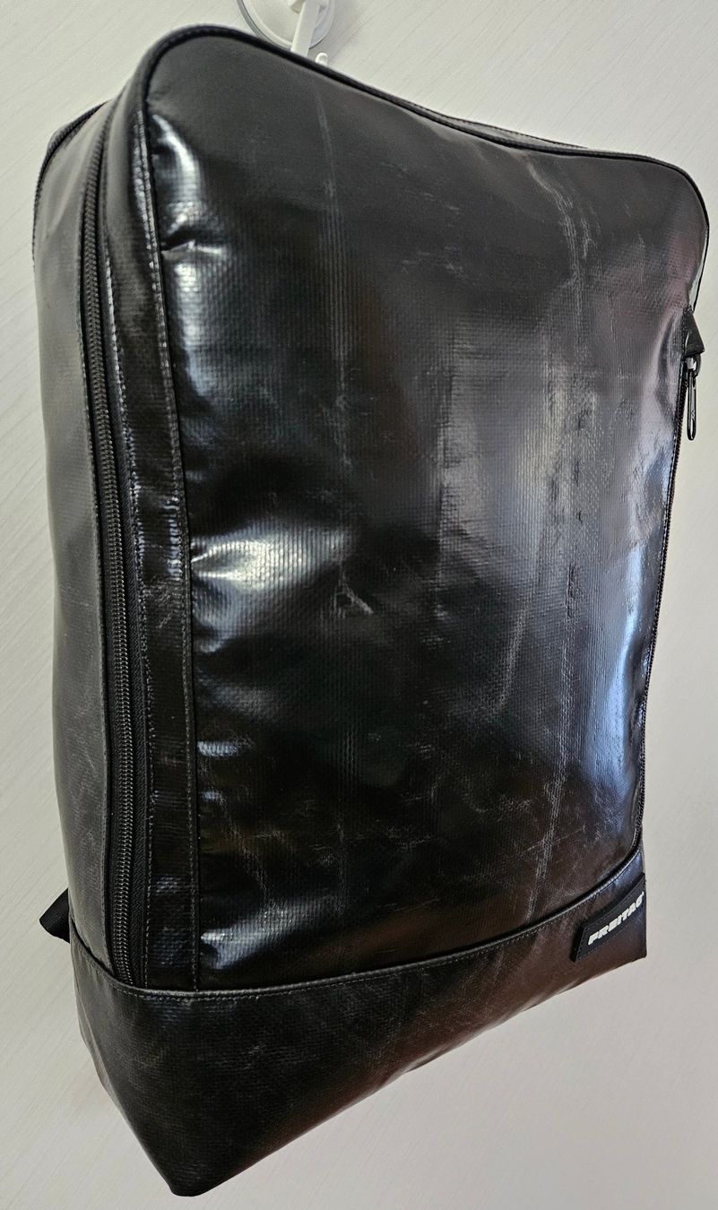 Freitag Rucksäcke: F306 Hazzard All-Black Neuf – Neu (gemäss Beschreibung) aus Biel/Bienne von 8r3ucHt 2