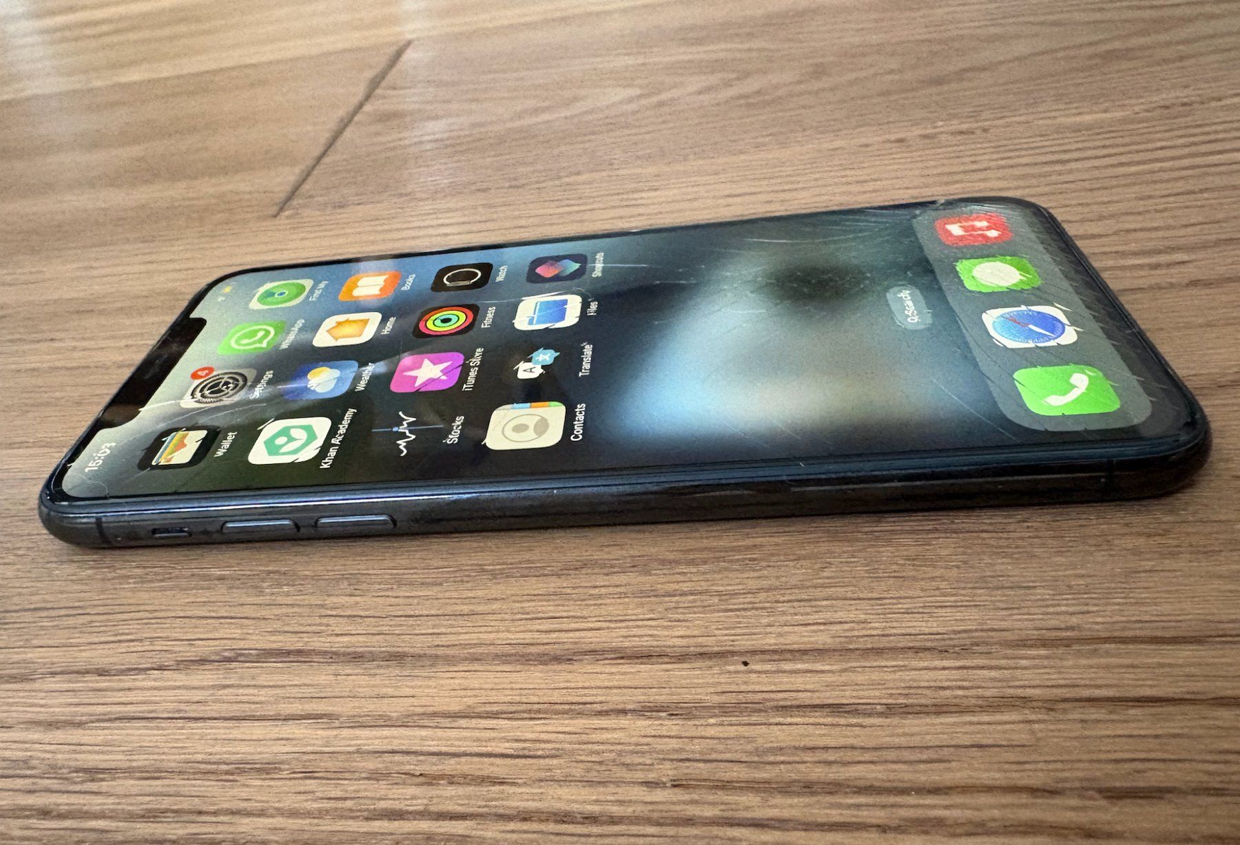 Apple Portables: IPhone 11 Pro Max / Space Grey / 64 GB – D'occasion à Oberhof par van_l55f 5