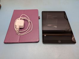 Apple iPad 8. Gen 32 GB mit Hülle und Ladekabel (Mod. A2270)