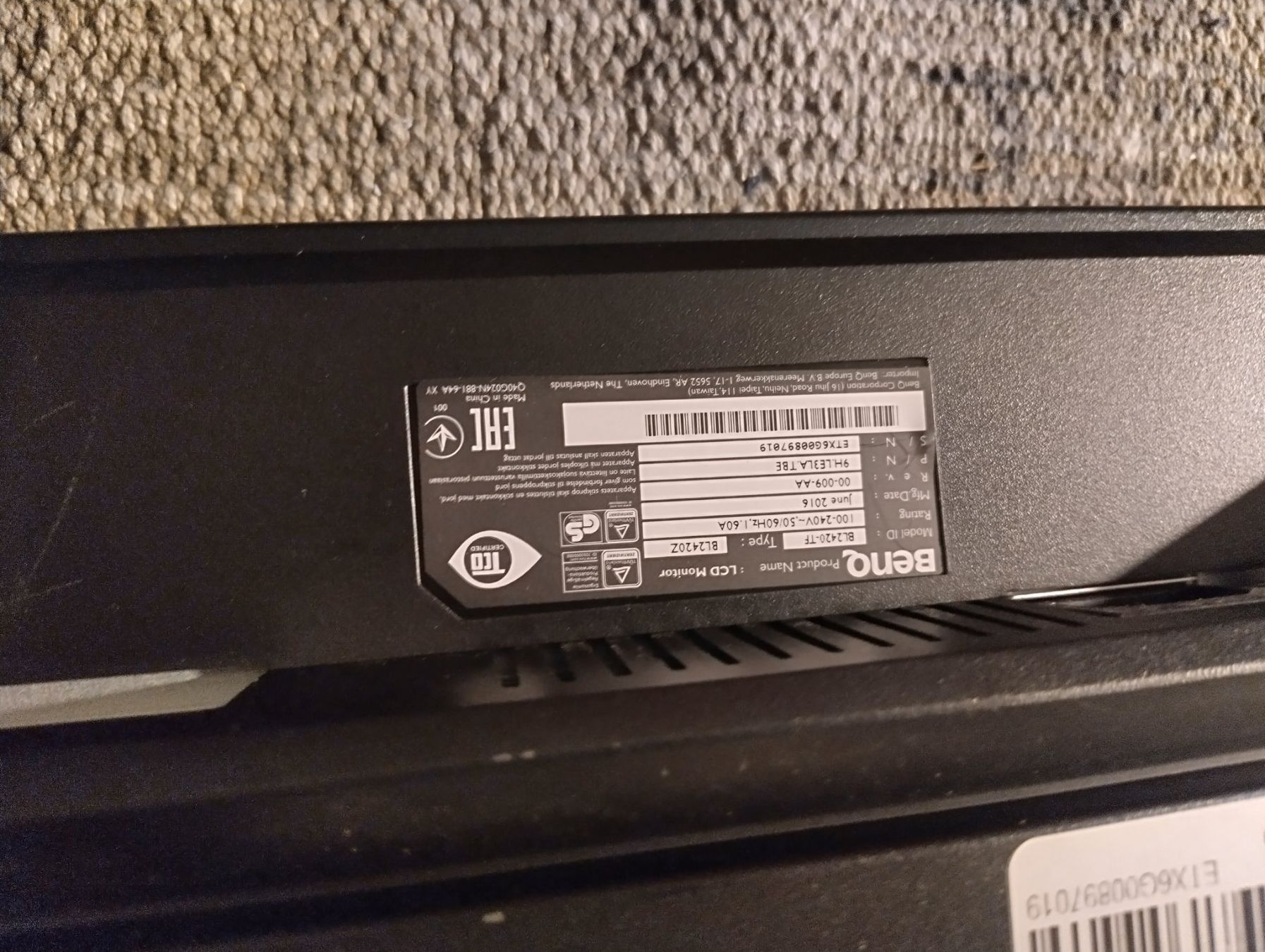BenQ Monitor: 24" Monitor mit Tischarm – Usato da Dättwil AG venduto da Kleinaberfein 4