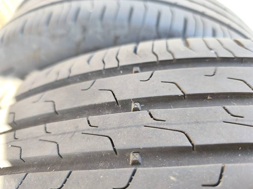 Pneus & Roues: Pneu Sommer – D'occasion à Weite par abb_jc5r