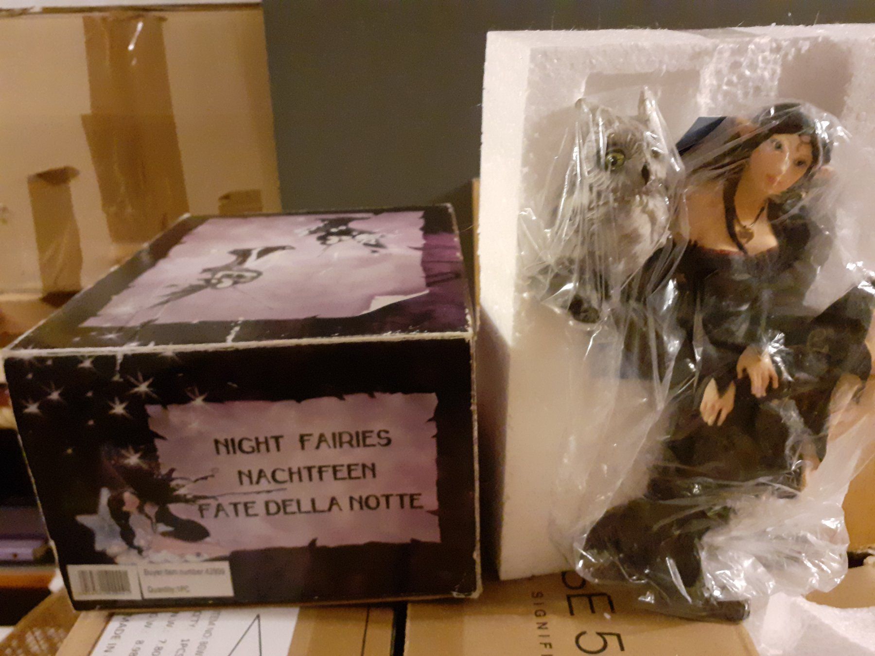 Statuette: Nachtfee mit Eule – Nuovo e nell'imballaggio originale da Zürich venduto da Crocuda 2