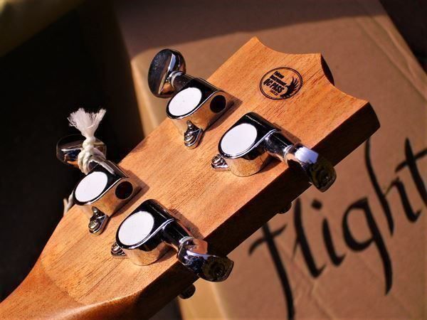 Strumenti musicali: Sopran-Ukulele FLIGHT  mit Tonabnehmer – Nuovo (secondo la descrizione) da Wöschnau venduto da Musikhaus-Luethy5012 7