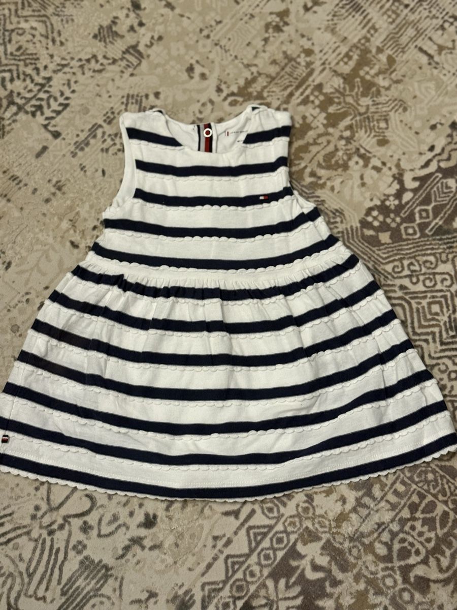 Vestiti & Gonne: Tommy Hilfiger Kleid Baby 68 – Usato da Küssnacht am Rigi venduto da car_9p8w