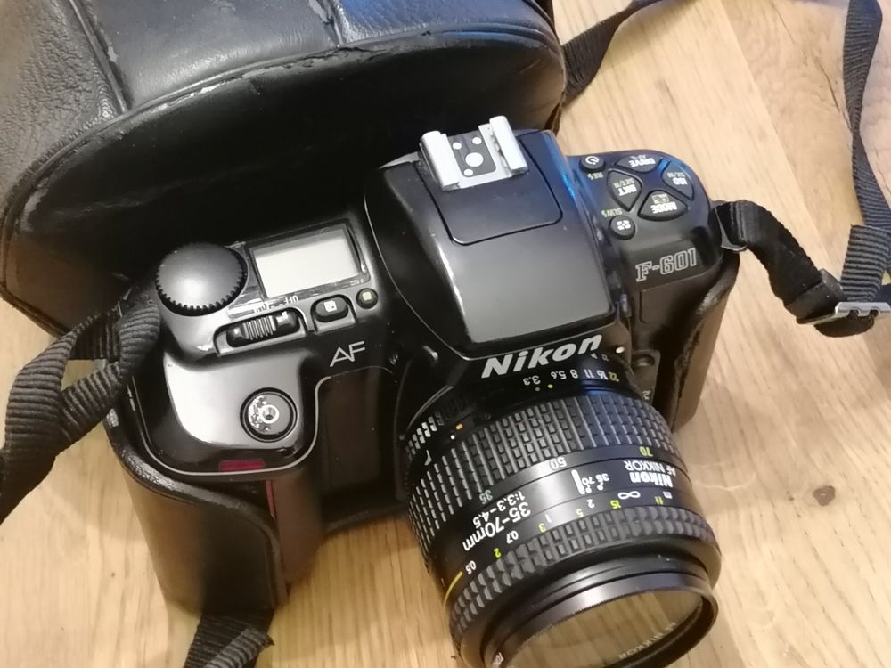 Nikon F-601 + AF Nikkor 35-70mm Cámara réflex objetivo único (SLR