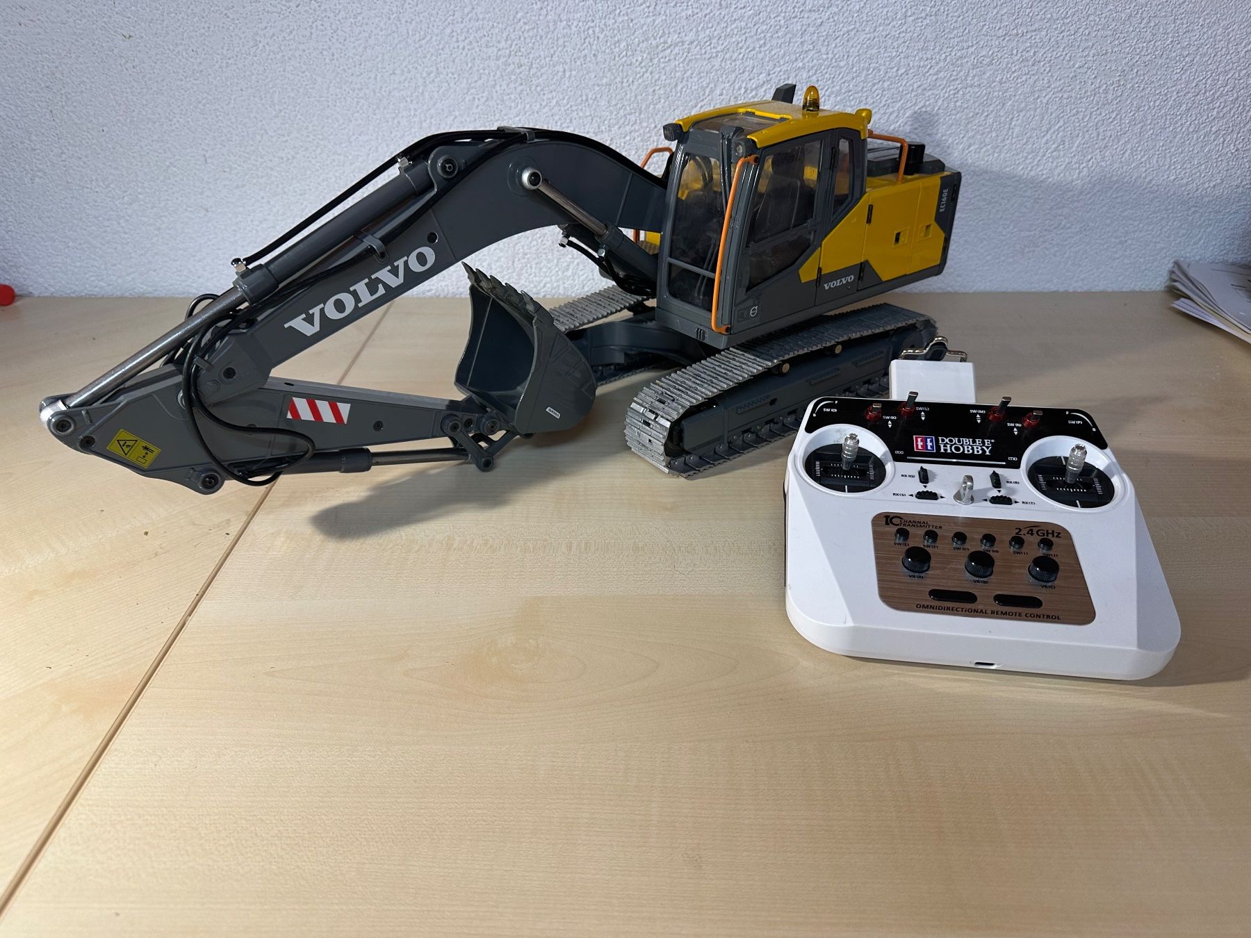 Modellismo RC: Rc Volvo Ec 160 e – Usato da Bischofszell venduto da Variant01