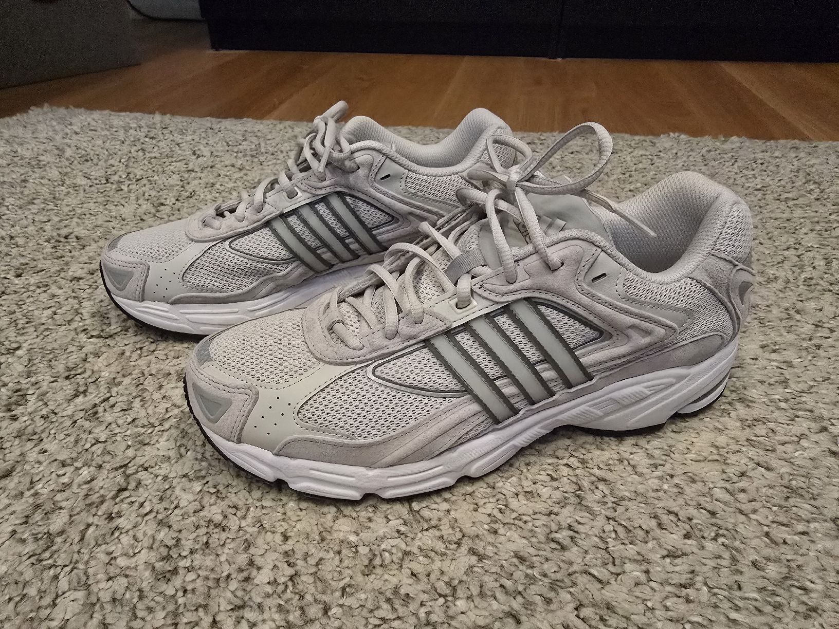 Adidas Scarpe da uomo: Adidas Performance Sneaker der Grösse 44 – Usato da Embrach venduto da Flyroebi