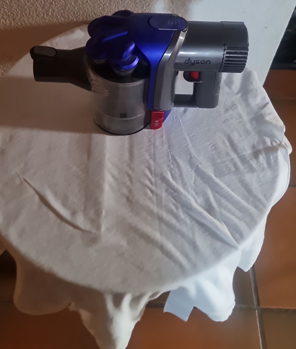 Dyson Aspirapolveri & Accessori: Dyson Handsauger DC-35 multifloor – Usato da triengen venduto da fad_g29d