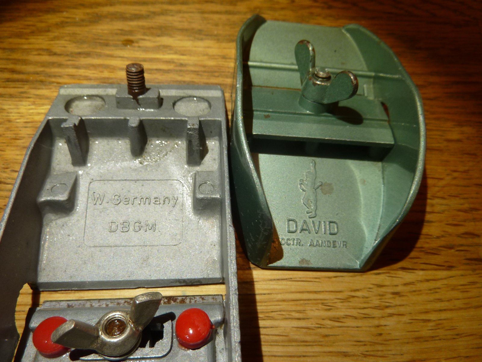 AC-DC Tutti gli attrezzi: Zwei mini Hobel DAVID D.R.G.M. W.. Germany – Usato da Hochfelden venduto da swissice 1
