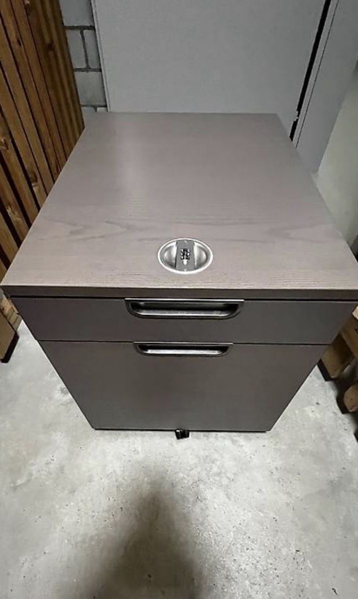 Ikea Banconi: Galant Ikea Büro Rollmöbel mit Schloss – Usato da St.Gallen venduto da auditdi 2