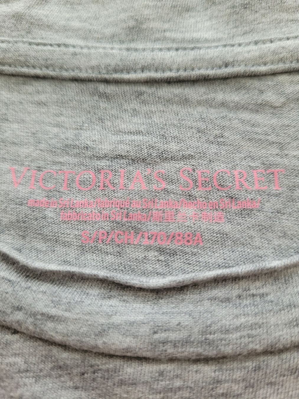 Victoria's Secret T-shirt: Victoria's Secret Shirt S – Usato da Berneck venduto da zauberfeee 1
