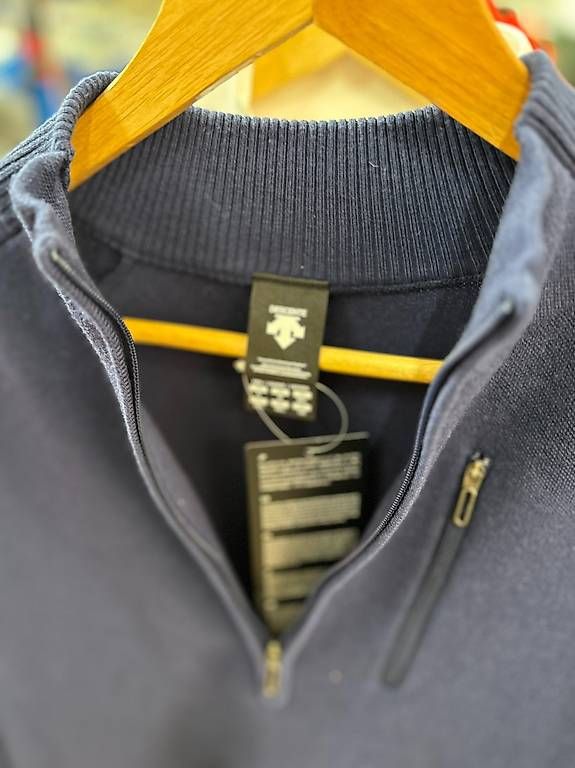 Pullover & Sweatshirts: Descente Pullover Dunkelblau NEU – Gebraucht aus Sursee von pil_xg2h 2
