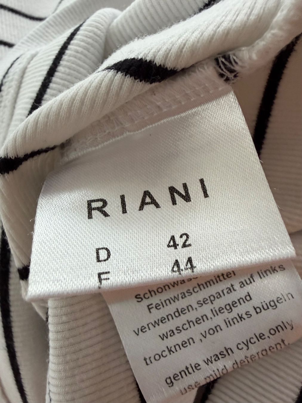 Riani Tops: Riani Top Gr.40/42 – D'occasion à Unterägeri par Jutka_04 3