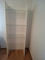 Gestell mit Glastablare