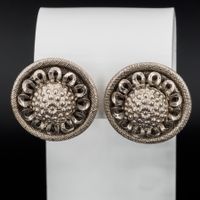 Vintage Ohrclips; silberfarben mit floralem Motiv
