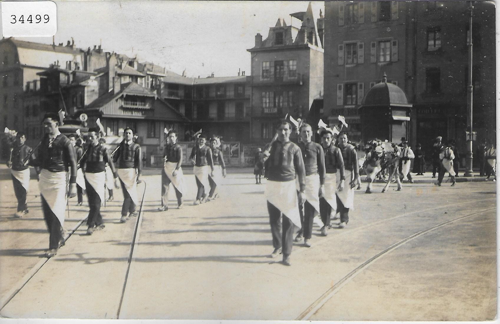 Cartoline postali: Geneve - Fete - Festumzug 1924 – Difettoso da Ettingen venduto da Kartenplanet