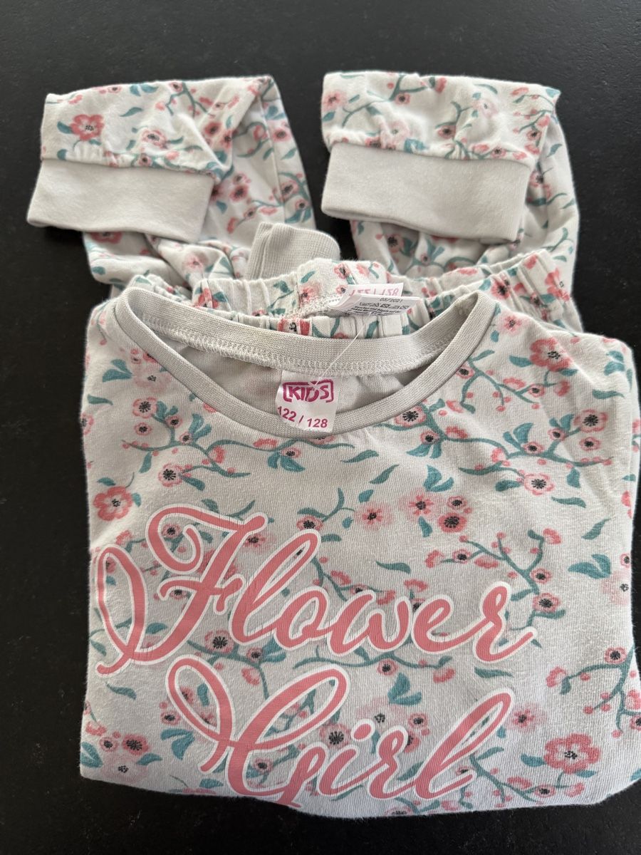 Pigiama & Simili: Pyjama Grösse 122/128 – Usato da Grabs venduto da Shelly_87 2