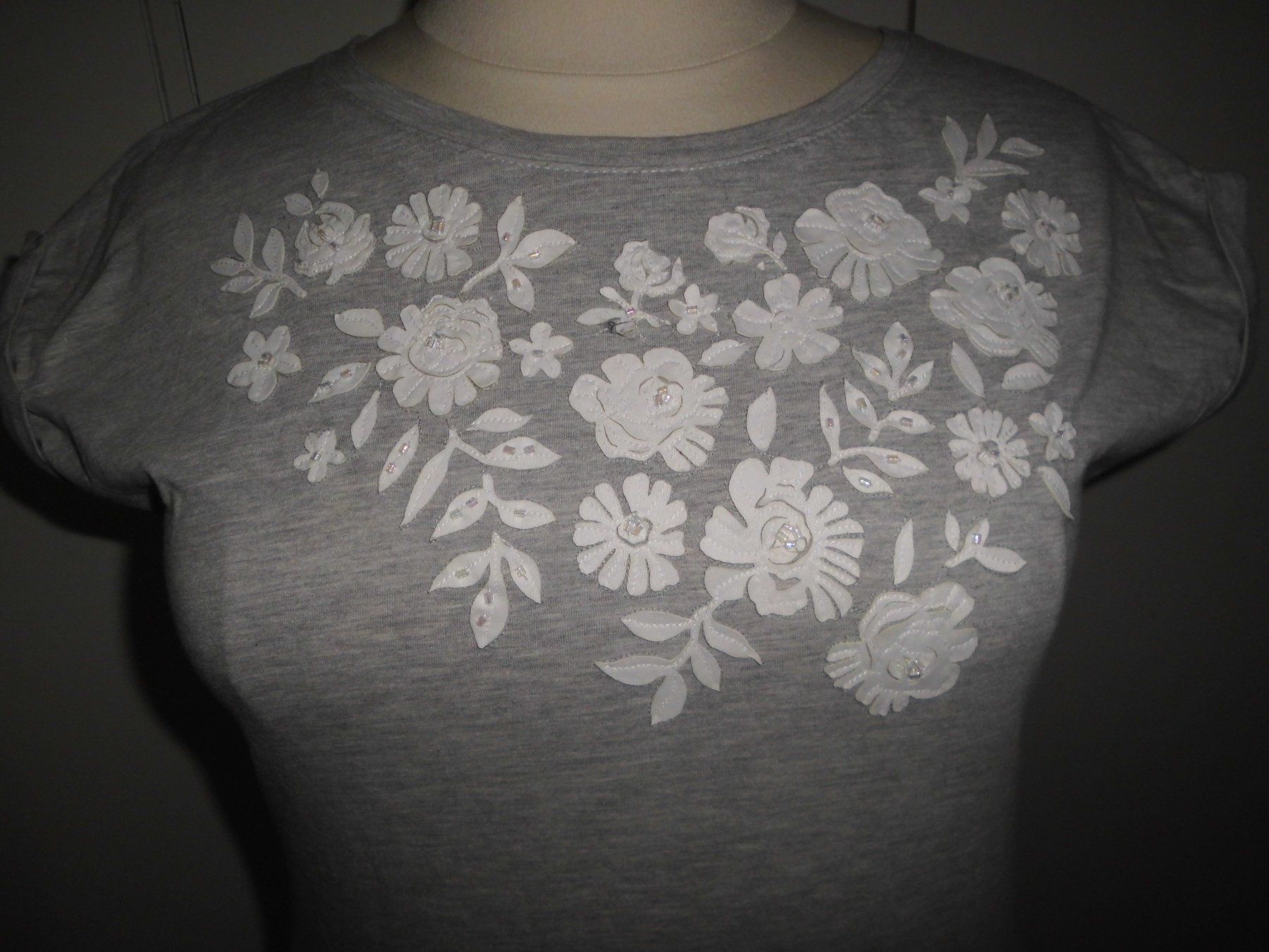 T-shirt: T-shirt gris T. M – Nuovo (secondo la descrizione) da Marin-Epagnier venduto da Madja 1