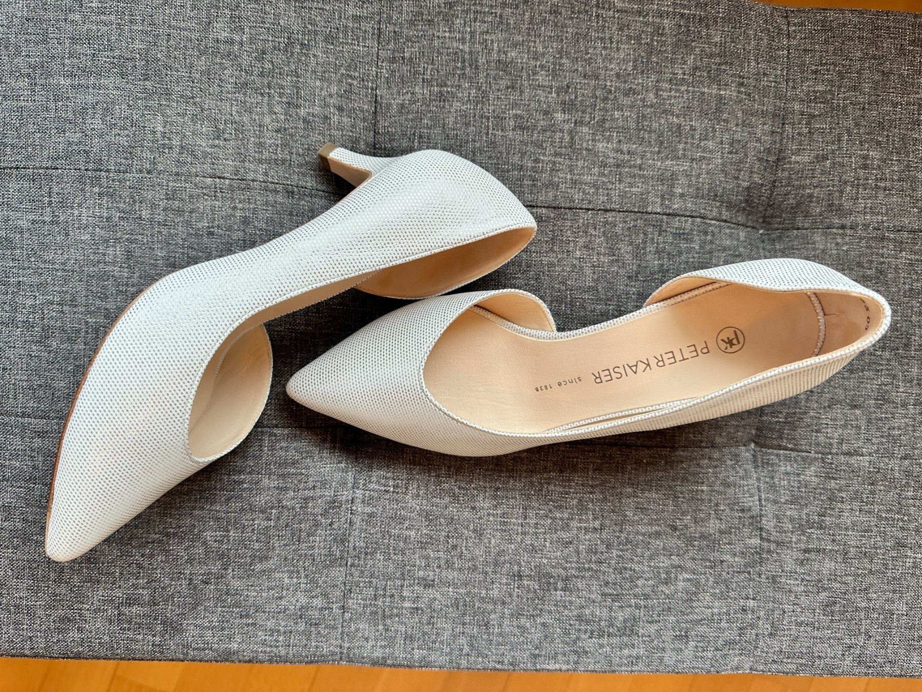 Kaiser Scarpe da donna: NEUE Peter Kaiser Pumps in Leder; Grösse 37 – Nuovo e nell'imballaggio originale da Freienbach venduto da aktionen4u 2