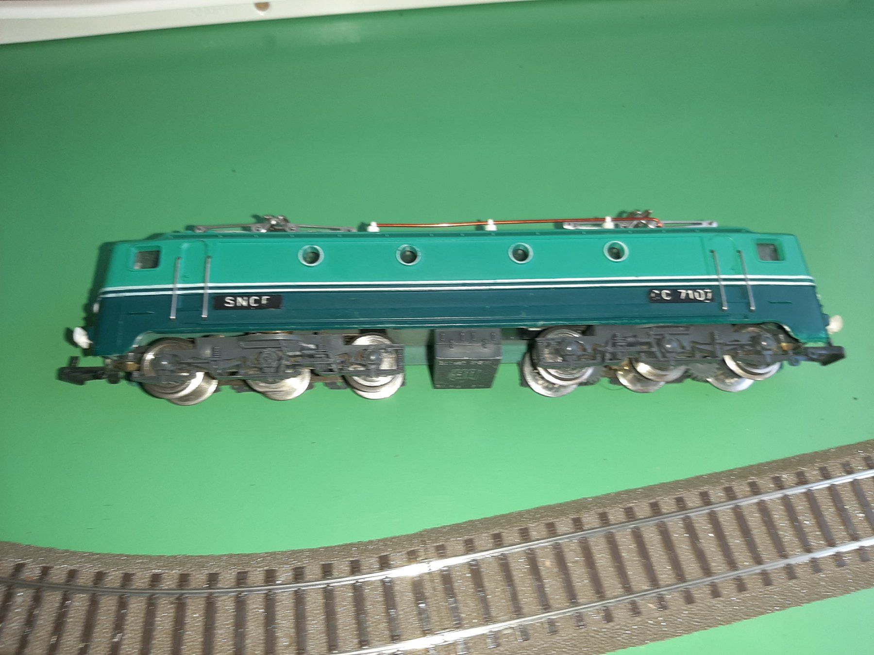 Jouef Modelleisenbahnen: JOUEF CC 7107 – Gebraucht aus Avully von RIVALIS 1