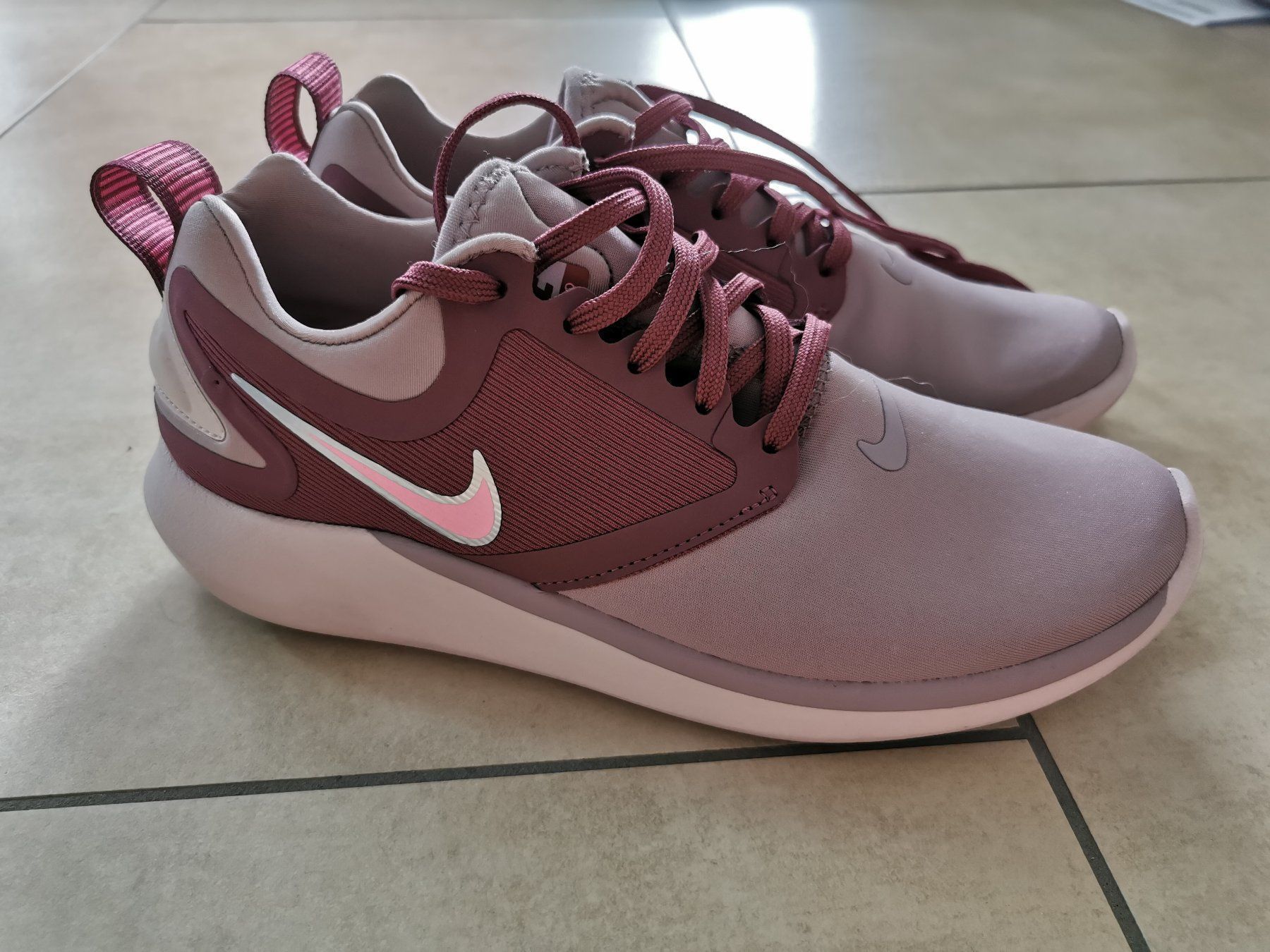 Nike Scarpe da donna: Nike LUNARSOLO - Grösse 39 – Nuovo (secondo la descrizione) da Rickenbach b. Wil venduto da VeryLovelyThings 1