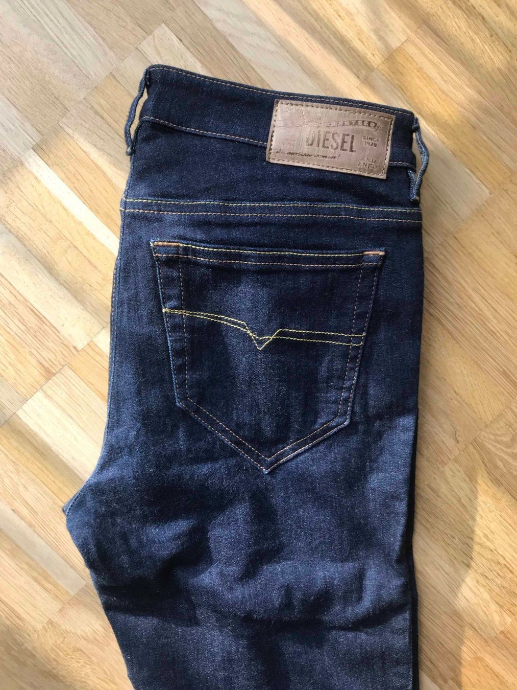 Diesel Jeans: Diesel Skinzee, Stretch, Fast Neu – Nuovo (secondo la descrizione) da Zürich venduto da mybuybye 8