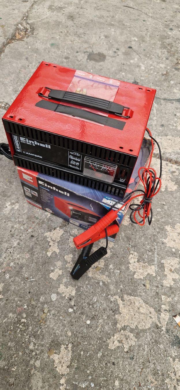 Einhell Batterie-Ladegeräte: Ladegerät 12 V Einhell – Gebraucht aus Romanshorn von fag_gnd6 1