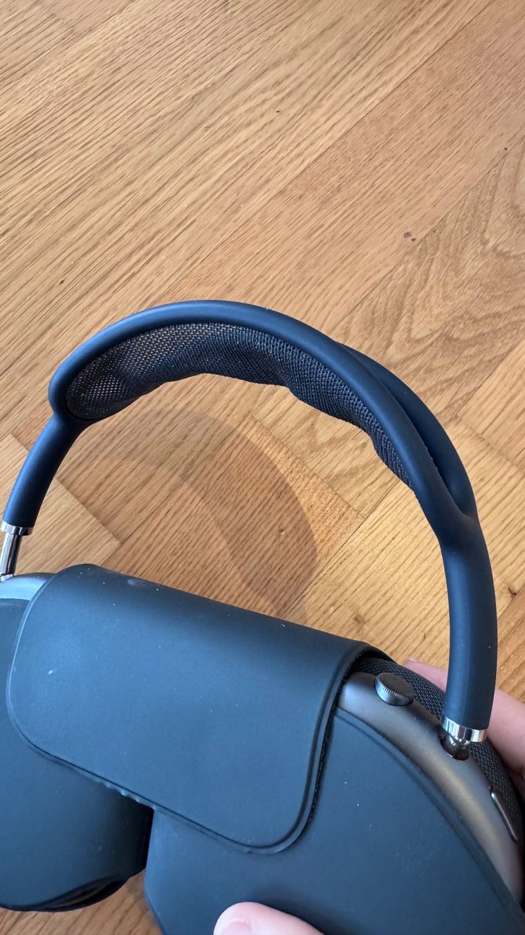 Apple Cuffie: Apple AirPods Max Space Grau (Lightning) – Usato da Wädenswil venduto da fabtastic 5