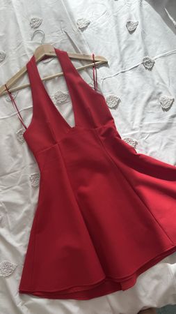 Robe courte Zara dos nu couleur rouge taille XS