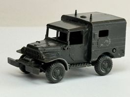 GB5- Roco Militär Geländewagen US Modell
