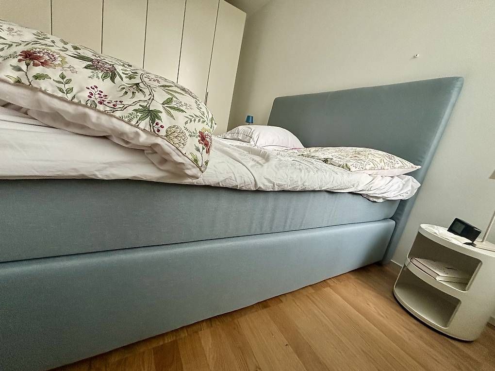 Letti: 1 Jahr & 8 Monate altes Boxspringbett sucht neues Zuhause – Usato da Kriens venduto da nor_5ph9 1