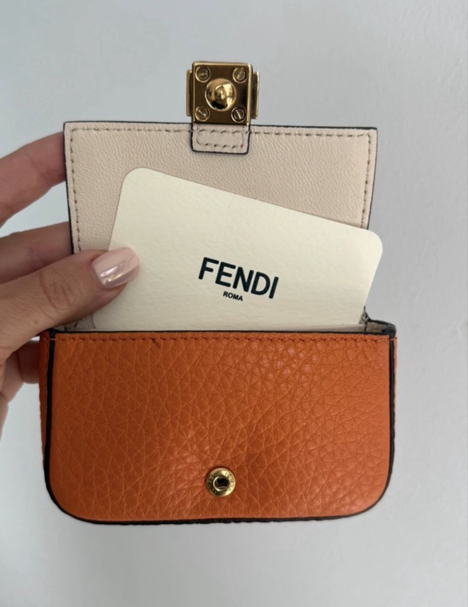 Fendi Borse da donna: FENDI Micro Baguette Leder Mini Bag charm Neu Orange – Nuovo e nell'imballaggio originale da Castagnola venduto da BlondiePosh 2