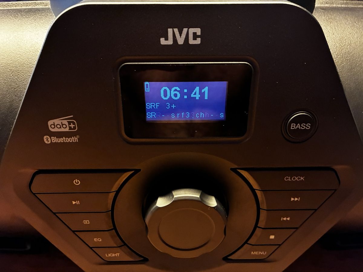 JVC Casse acustiche: JVC RV NB300DAB – Nuovo (secondo la descrizione) da Wangen sz venduto da ms1_k9x8 1