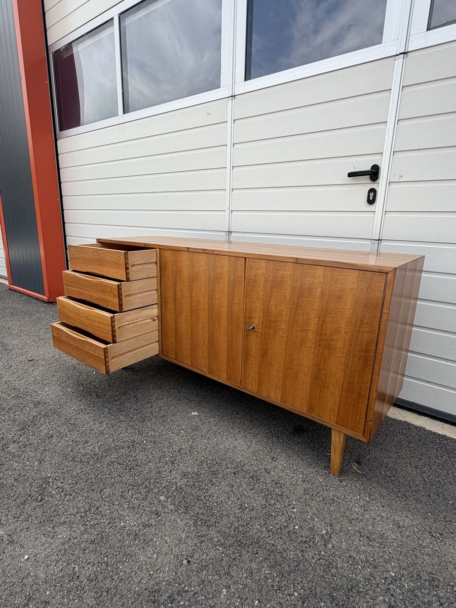 Credenze: Petit Siedboard vintage en noyer – Nuovo (secondo la descrizione) da Arnex-sur-Orbe venduto da Tutu1037 4