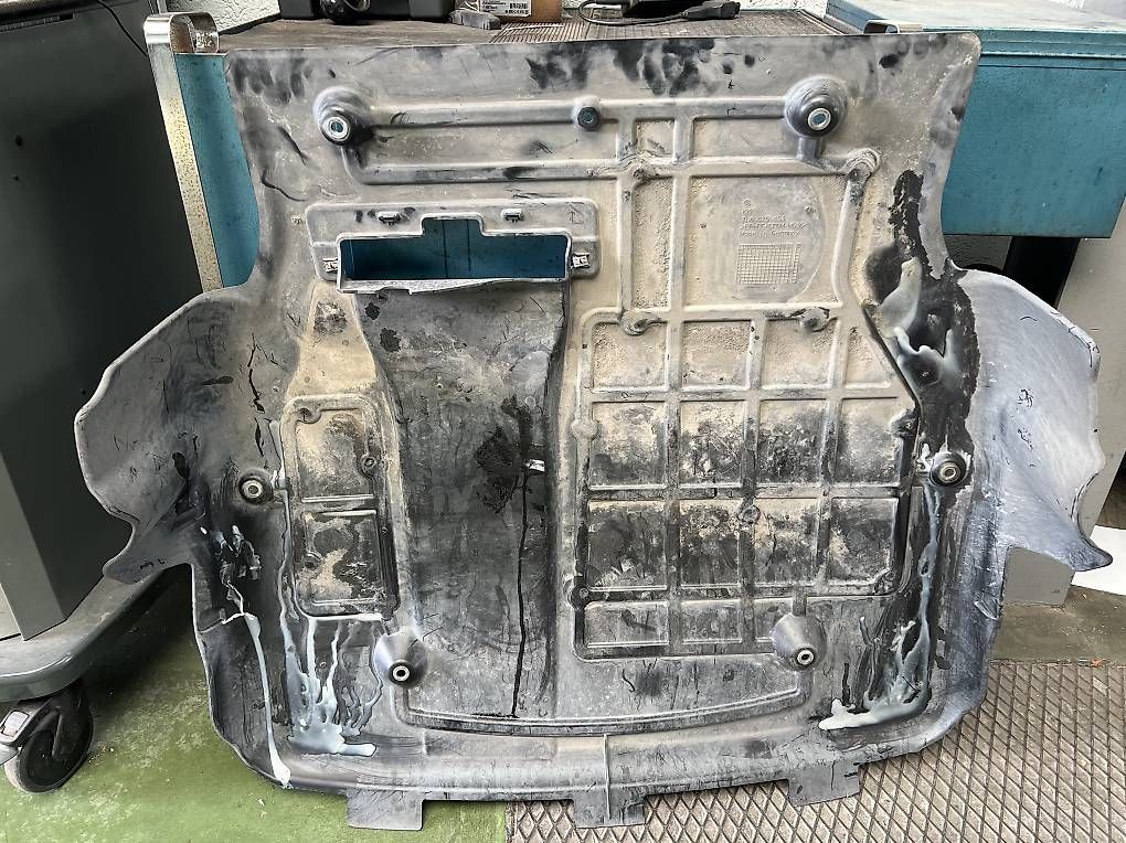 Alle Ersatzteile: Geräuschdämpfung VW T6/T6.1 – Gebraucht aus Huttwil von Sandra_13 1