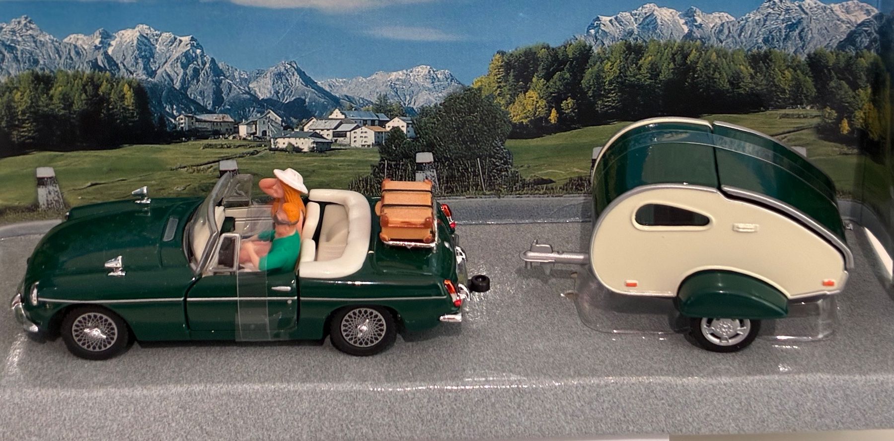 MG Voitures modèles: MGB mit Wohnanhänger – Neuf avec emballage d'origine à Lindau par lindau55