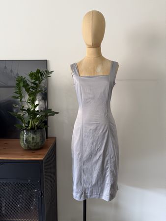 Figurbetontes Kleid grau – Gr. M