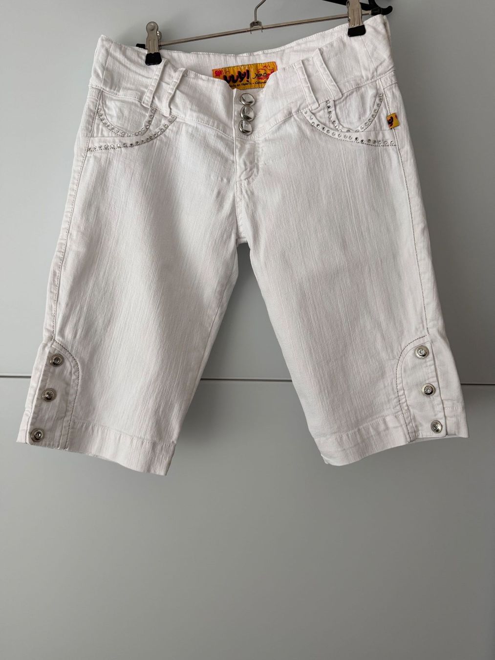 Pantalons: Shorts, weiss, Gr. ca. 34/36 – D'occasion à Niederteufen par biendlee