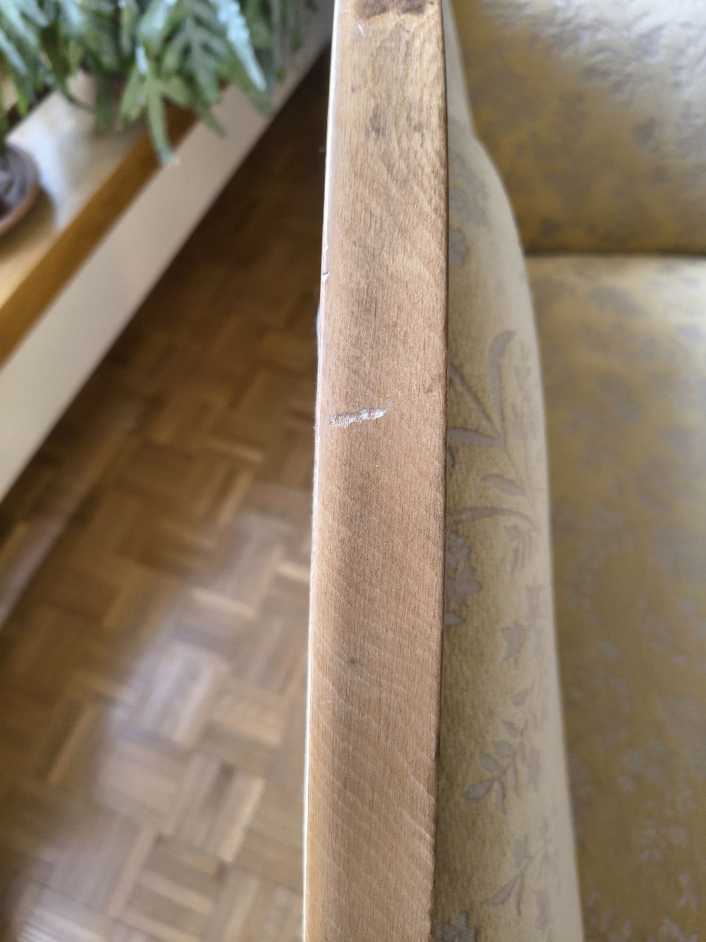 Divani: Antikes Sofa /Canapé, gelb mit Blumenmuster, Holzrahmen – Usato da Erlen venduto da Nordicwind 3