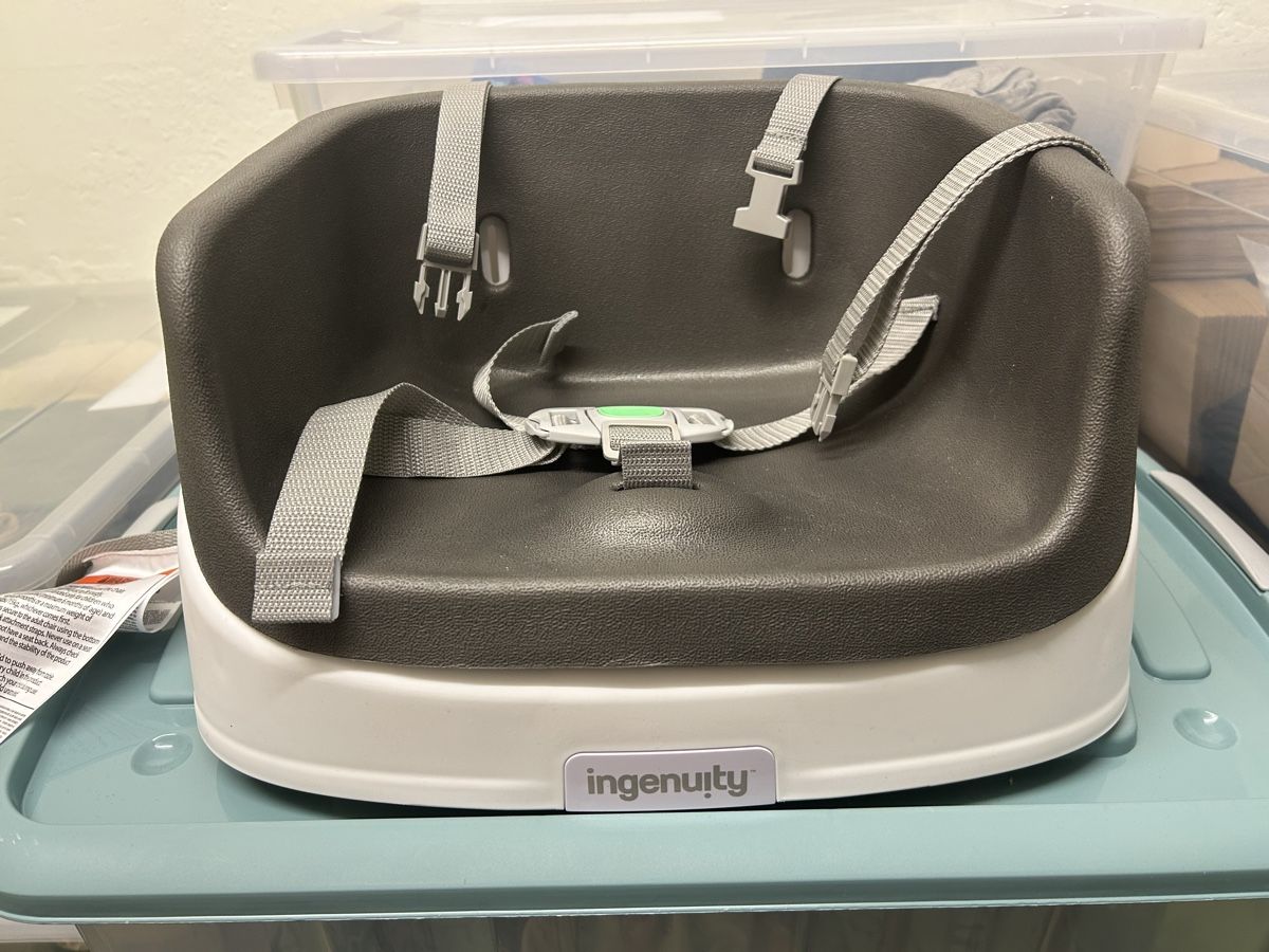 Hochstühle: Sitzerhöhung – Neu (gemäss Beschreibung) aus Küsnacht ZH von rokito86